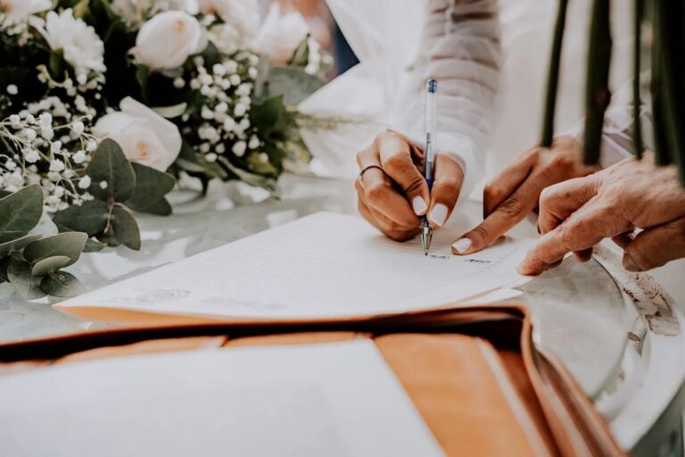 Choosing marriage contract